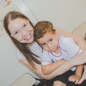 EDUCAÇÃO INFANTIL: SINGELOS GESTOS E SORRISOS, ORAÇÕES E BENÇÃOS - DIA DAS MÃES 2024