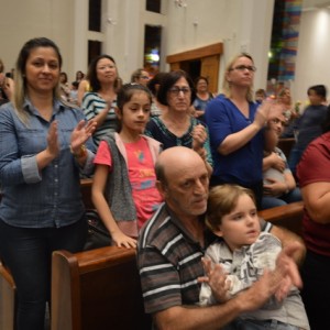 MISSA EM HOMENAGEM AO DIA DAS MÃES