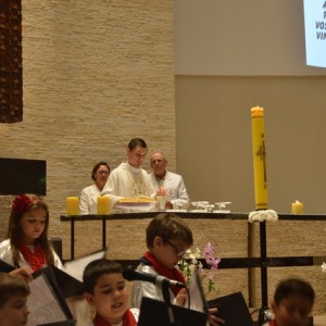 MISSA EM HOMENAGEM AO DIA DAS MÃES