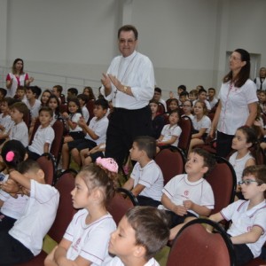 ARCEBISPO DOM ANUAR EM VISITA AO COLÉGIO SANTO INÁCIO