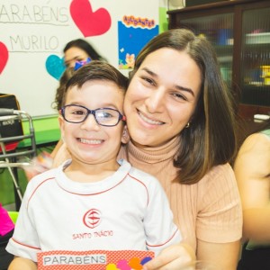 EDUCAÇÃO INFANTIL: SINGELOS GESTOS E SORRISOS, ORAÇÕES E BENÇÃOS - DIA DAS MÃES 2024