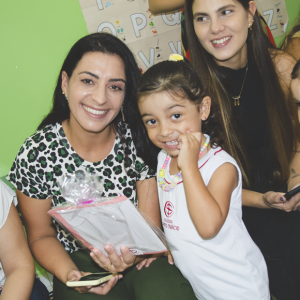 EDUCAÇÃO INFANTIL: SINGELOS GESTOS E SORRISOS, ORAÇÕES E BENÇÃOS - DIA DAS MÃES 2024