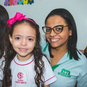 EDUCAÇÃO INFANTIL: SINGELOS GESTOS E SORRISOS, ORAÇÕES E BENÇÃOS - DIA DAS MÃES 2024