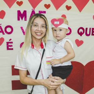 EDUCAÇÃO INFANTIL: SINGELOS GESTOS E SORRISOS, ORAÇÕES E BENÇÃOS - DIA DAS MÃES 2024