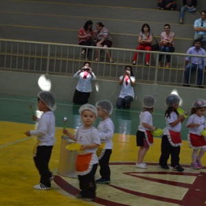 APRESENTAÇÕES EM HOMENAGEM AO DIA DAS MÃES