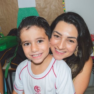 EDUCAÇÃO INFANTIL: SINGELOS GESTOS E SORRISOS, ORAÇÕES E BENÇÃOS - DIA DAS MÃES 2024