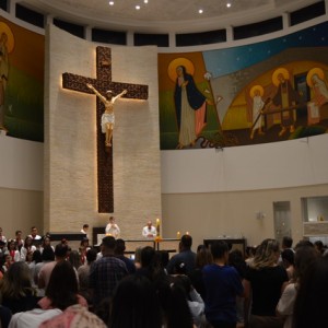 MISSA EM HOMENAGEM AO DIA DAS MÃES