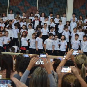 APRESENTAÇÕES EM HOMENAGEM AO DIA DAS MÃES