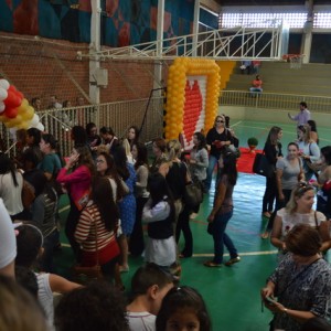 APRESENTAÇÕES EM HOMENAGEM AO DIA DAS MÃES