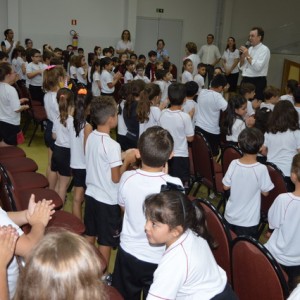 ARCEBISPO DOM ANUAR EM VISITA AO COLÉGIO SANTO INÁCIO