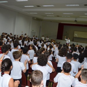 ARCEBISPO DOM ANUAR EM VISITA AO COLÉGIO SANTO INÁCIO