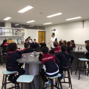 VISITA AO LABORATÓRIO DE CIÊNCIAS