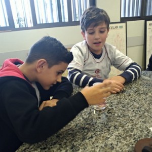 VISITA AO LABORATÓRIO DE CIÊNCIAS