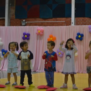 APRESENTAÇÕES EM HOMENAGEM AO DIA DAS MÃES