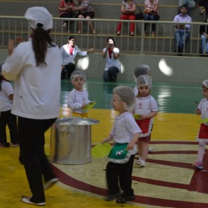 APRESENTAÇÕES EM HOMENAGEM AO DIA DAS MÃES