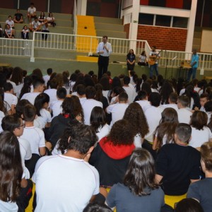 ARCEBISPO DOM ANUAR EM VISITA AO COLÉGIO SANTO INÁCIO