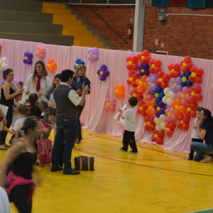 APRESENTAÇÕES EM HOMENAGEM AO DIA DAS MÃES