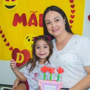 EDUCAÇÃO INFANTIL: SINGELOS GESTOS E SORRISOS, ORAÇÕES E BENÇÃOS - DIA DAS MÃES 2024