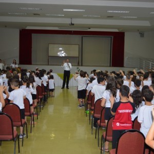 ARCEBISPO DOM ANUAR EM VISITA AO COLÉGIO SANTO INÁCIO