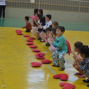 APRESENTAÇÕES EM HOMENAGEM AO DIA DAS MÃES