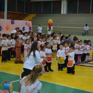 APRESENTAÇÕES EM HOMENAGEM AO DIA DAS MÃES