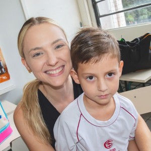 EDUCAÇÃO INFANTIL: SINGELOS GESTOS E SORRISOS, ORAÇÕES E BENÇÃOS - DIA DAS MÃES 2024