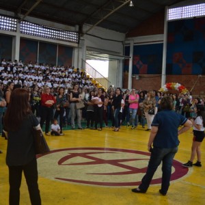 APRESENTAÇÕES EM HOMENAGEM AO DIA DAS MÃES