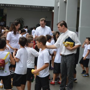 ARCEBISPO DOM ANUAR EM VISITA AO COLÉGIO SANTO INÁCIO