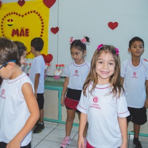 EDUCAÇÃO INFANTIL: SINGELOS GESTOS E SORRISOS, ORAÇÕES E BENÇÃOS - DIA DAS MÃES 2024