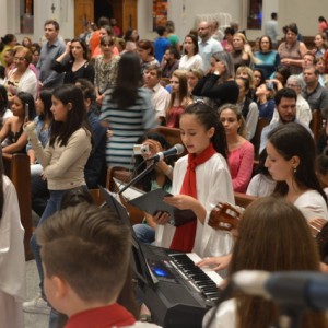 MISSA EM HOMENAGEM AO DIA DAS MÃES