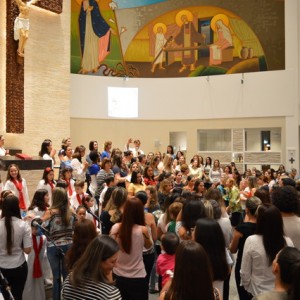 MISSA EM HOMENAGEM AO DIA DAS MÃES