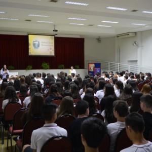 MISSA DE PÁSCOA PARA OS ALUNOS