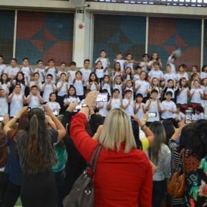 APRESENTAÇÕES EM HOMENAGEM AO DIA DAS MÃES