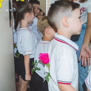 EDUCAÇÃO INFANTIL: SINGELOS GESTOS E SORRISOS, ORAÇÕES E BENÇÃOS - DIA DAS MÃES 2024