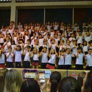 APRESENTAÇÕES EM HOMENAGEM AO DIA DAS MÃES