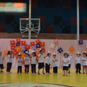 APRESENTAÇÕES EM HOMENAGEM AO DIA DAS MÃES