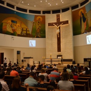 MISSA EM HOMENAGEM AO DIA DAS MÃES