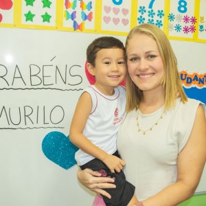 EDUCAÇÃO INFANTIL: SINGELOS GESTOS E SORRISOS, ORAÇÕES E BENÇÃOS - DIA DAS MÃES 2024