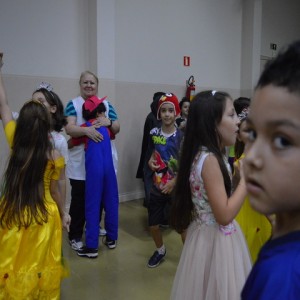 DESFILE DE FANTASIAS DO FUNDAMENTAL I