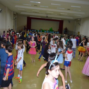 DESFILE DE FANTASIAS DO FUNDAMENTAL I