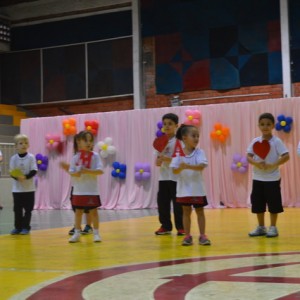 APRESENTAÇÕES EM HOMENAGEM AO DIA DAS MÃES