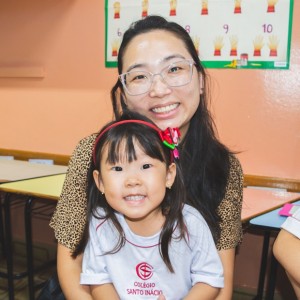 EDUCAÇÃO INFANTIL: SINGELOS GESTOS E SORRISOS, ORAÇÕES E BENÇÃOS - DIA DAS MÃES 2024