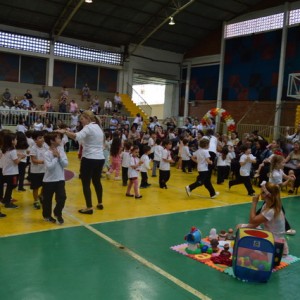 APRESENTAÇÕES EM HOMENAGEM AO DIA DAS MÃES