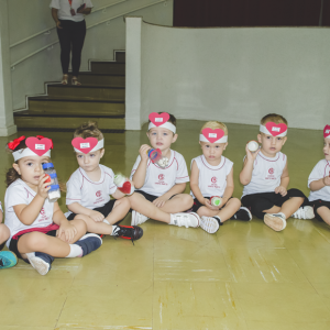 EDUCAÇÃO INFANTIL: SINGELOS GESTOS E SORRISOS, ORAÇÕES E BENÇÃOS - DIA DAS MÃES 2024