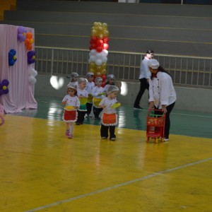 APRESENTAÇÕES EM HOMENAGEM AO DIA DAS MÃES