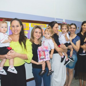 EDUCAÇÃO INFANTIL: SINGELOS GESTOS E SORRISOS, ORAÇÕES E BENÇÃOS - DIA DAS MÃES 2024