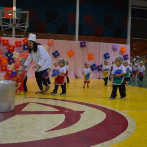 APRESENTAÇÕES EM HOMENAGEM AO DIA DAS MÃES