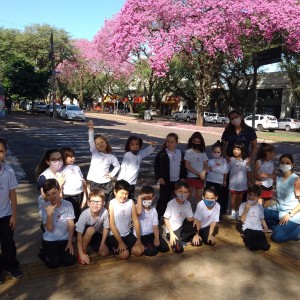 PASSEIO AO REDOR DA PRAÇA EMILIANO PERNETA