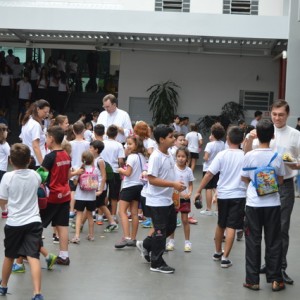 ARCEBISPO DOM ANUAR EM VISITA AO COLÉGIO SANTO INÁCIO