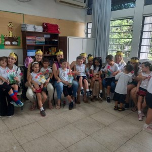 EDUCAÇÃO INFANTIL: SINGELOS GESTOS E SORRISOS, ORAÇÕES E BENÇÃOS - DIA DAS MÃES 2024